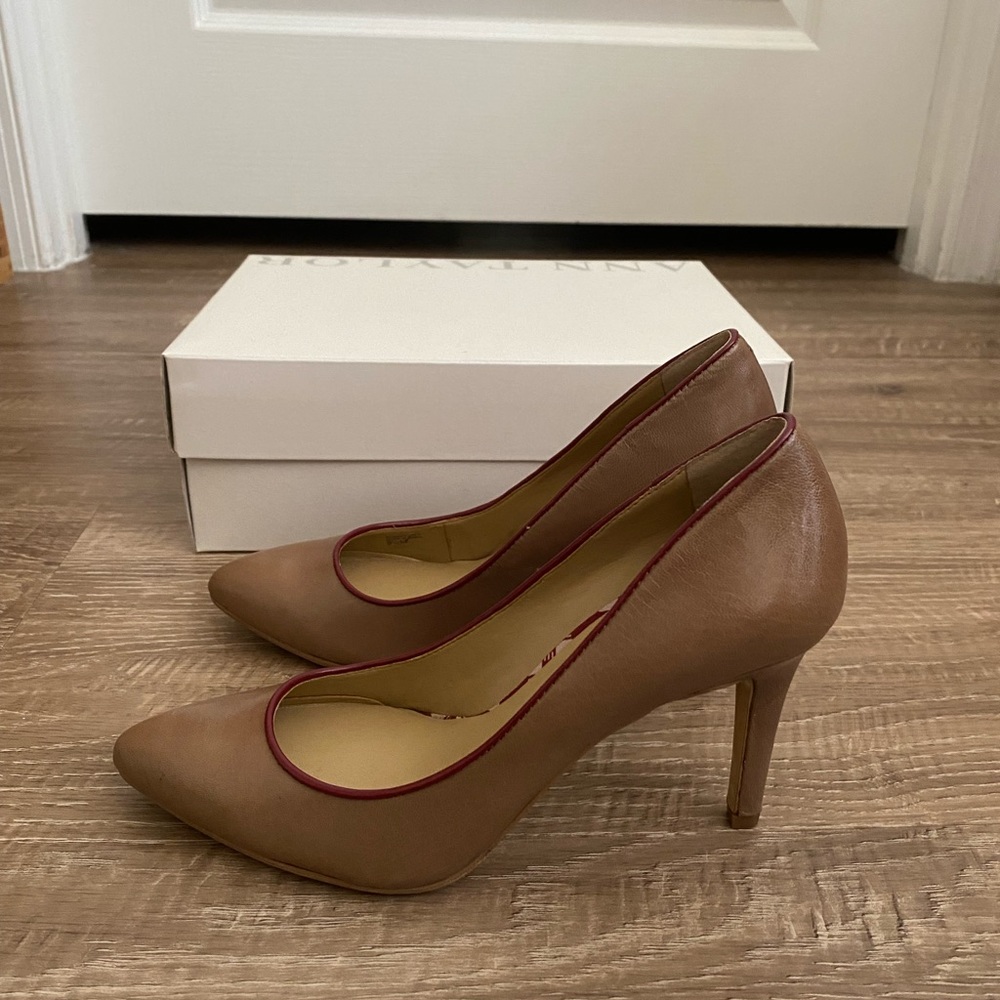 Ann Taylor Kenzie Piped Heels US 5.5 Brown
